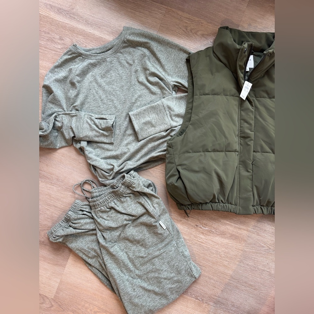 aerie Olive Green Puffer Vest and Long Sleeve Top
